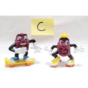 Lot of 2 Vintage California Raisins Skater & Roller Skating PVC Figures - Lot C